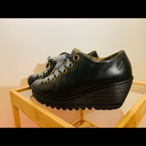 FLY LONDON P500081004 Woman’s Shoes Size 38